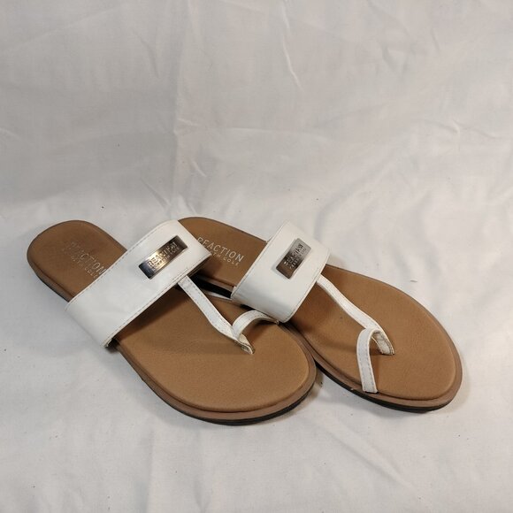 Reaction Kenneth Cole Scroll Writer Sandals - Picture 3 of 6